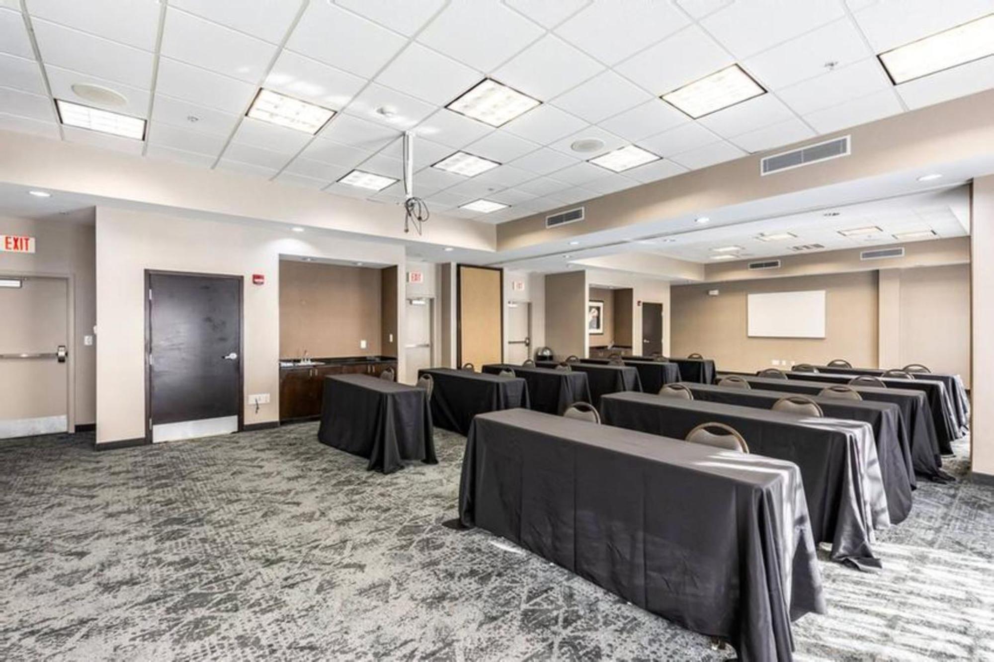 Holiday Inn Express & Suites Lexington By Ihg Ngoại thất bức ảnh